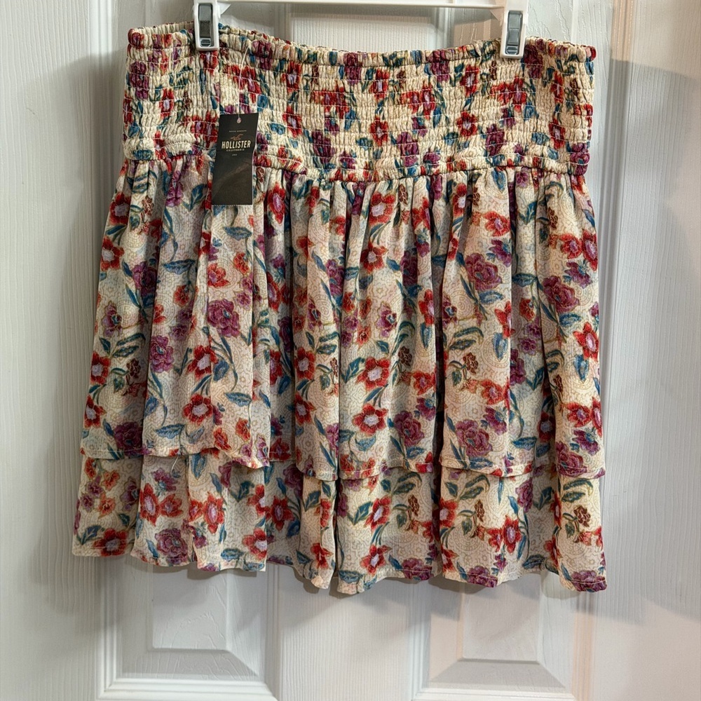 HOLLISTER Y2K Vintage smocked Ditzy Floral Mini Ruffle Skirt women’s size L